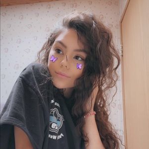 Meet your Posher, Mia